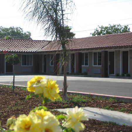 Americas Best Value Inn - Porterville Exterior foto