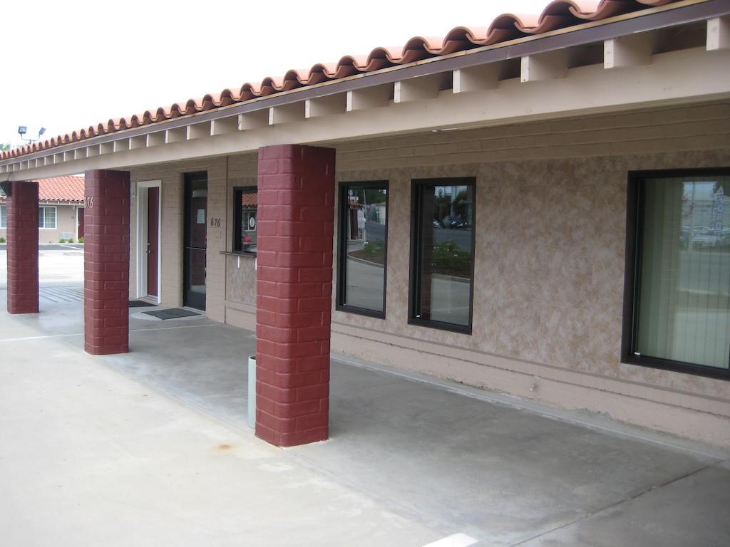 Americas Best Value Inn - Porterville Exterior foto